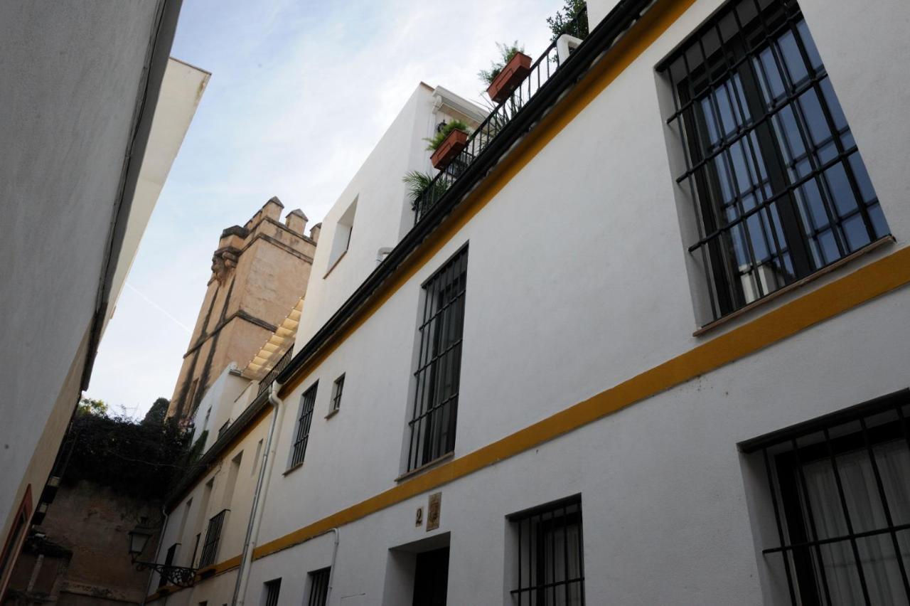 The Wall Of The Alcazar Palace Seville Exterior photo